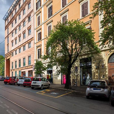 The Best Rent - Spacious One-Bedroom Apartment Near Colosseum Rzym Zewnętrze zdjęcie